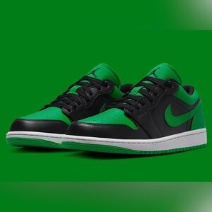 NWT AIR JORDAN 1 LOW BLACK LUCKY GREEN MENS 12US 🍀🍀